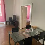 Large 3 Bedroom Family Apartment Close To The River